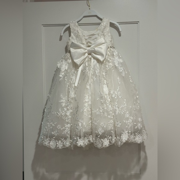 Teter Warm Flower Girl Dress and Basket - 2T - Picture 4 of 13
